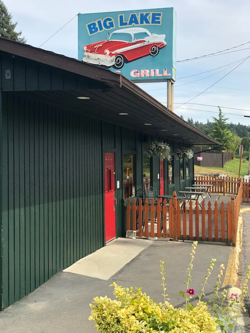Big Lake Bar & Grill